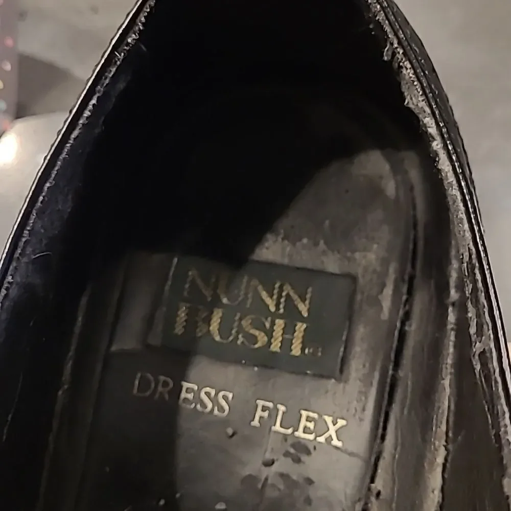 Nunn Bush sz 9M mens dress leather flex shoes, wing Tip, black